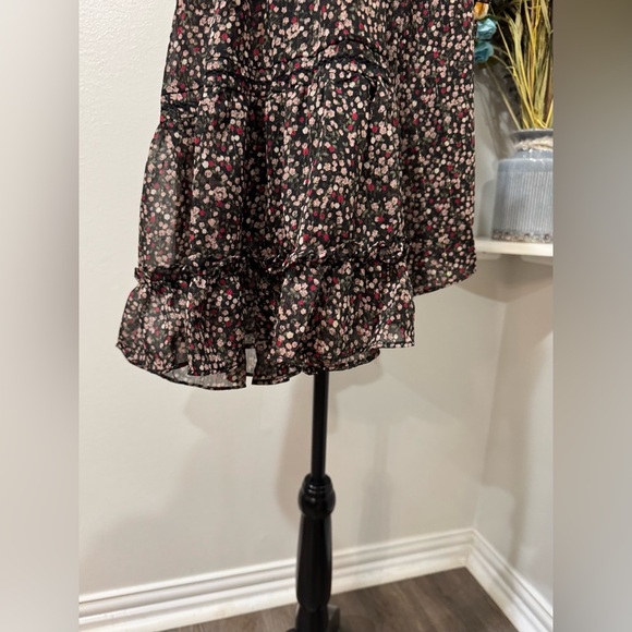 Buddy Love Brown and Cream Ruffled 3/4 Bell flowy Sleeves sheerBlouse size Med - Picture 4 of 10